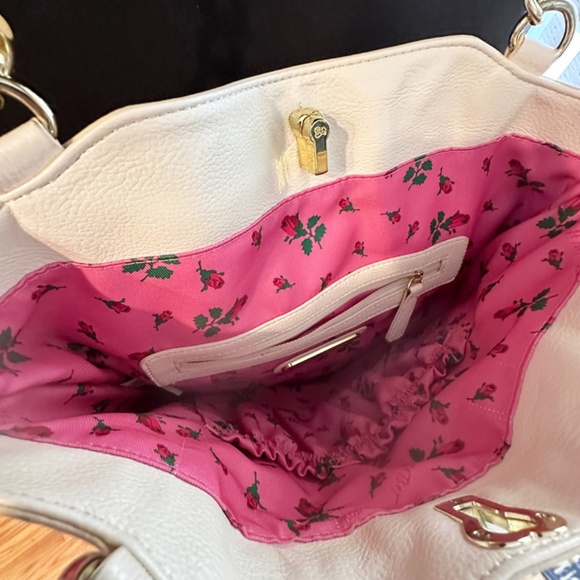 ANTHROPOLOGIE🌸BETSY JOHNSON Flower Fringe Leather Purse - Picture 6 of 7